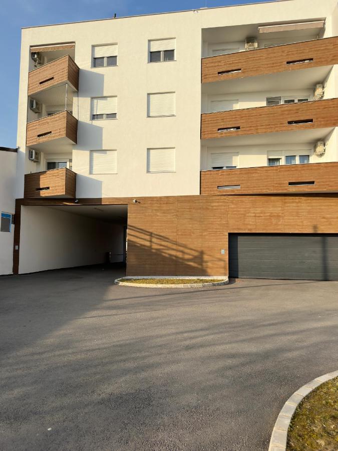 City Rent 1 Osijek Eksteriør billede