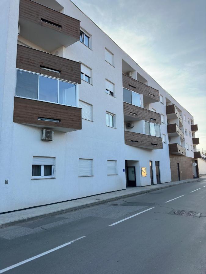 City Rent 1 Osijek Eksteriør billede