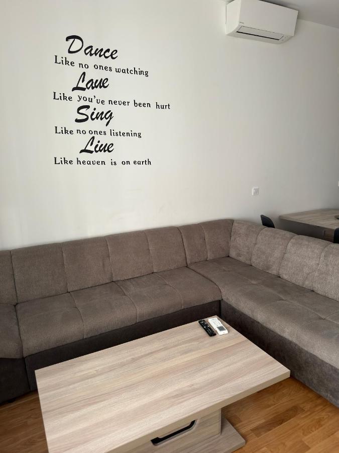 City Rent 1 Osijek Eksteriør billede